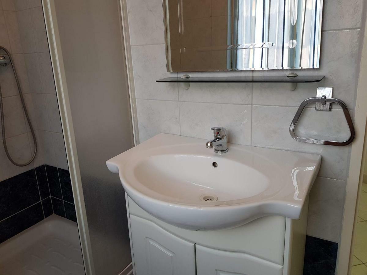 Mare Azzurro Apartment Pula